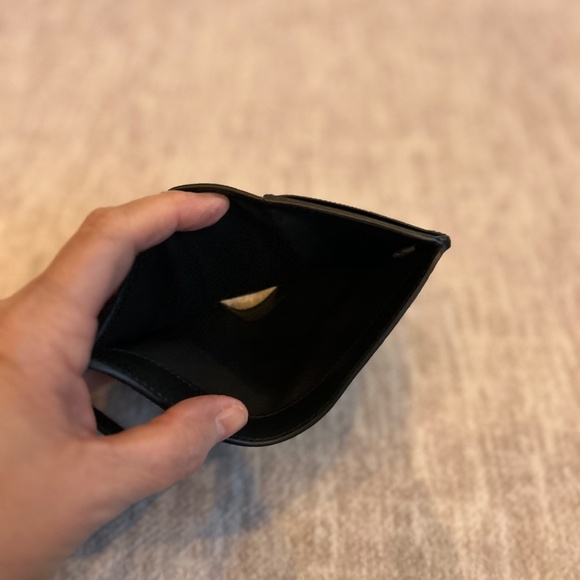 Tory Burch McGraw Pebbled Leather Bucket Bag and Matching Wallet - Picture 14 of 16